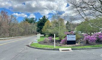 33 Dale Rd, Avon, CT 06001