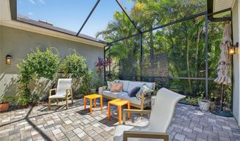 6903 CRESTPOINT Dr, Apollo Beach, FL 33572