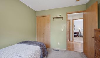 10555 56th St NE, Albertville, MN 55301
