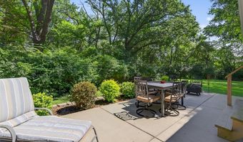 554 Lering Ct, Ballwin, MO 63011