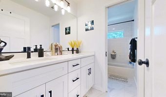 300 Delaware Ave, Absecon, NJ 08201