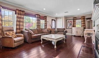 76 S Airmont Rd, Airmont, NY 10901