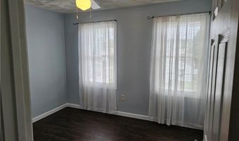 3 Bank St, Cranston, RI 02920