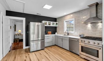 109 Capstan Ave, Beachwood, NJ 08722