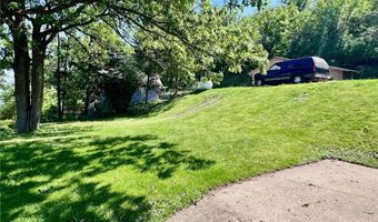 1160 Lake Dr, Big Stone City, SD 57216