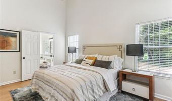 859 Springchase Dr, Austell, GA 30168