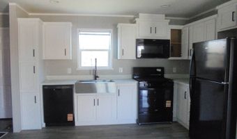 425 S Shoup St 199, Angola, IN 46703