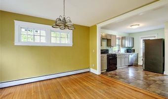 4 Talbot Mnr, Cranston, RI 02905