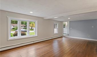 19 Bruce Dr, North Smithfield, RI 02896