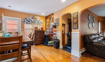 871 Smithfield Ave, Lincoln, RI 02865