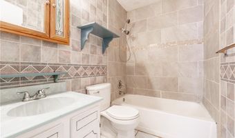 903 O St, Barling, AR 72923