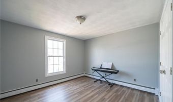 115 Sutton Ave, East Providence, RI 02914