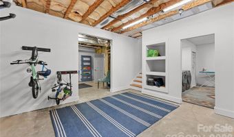 341 Pearson Dr, Asheville, NC 28801