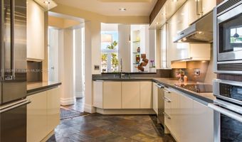 3705 NE 214 St 13, Aventura, FL 33180
