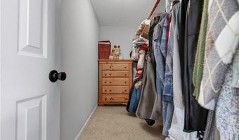 18224 153rd St, Basehor, KS 66007