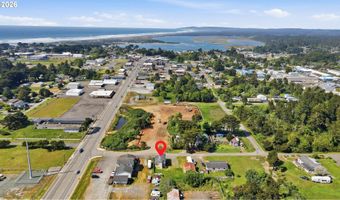 195 17TH St SE, Bandon, OR 97411
