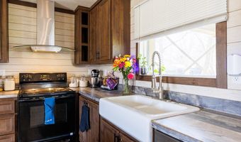 1121 Futch Rd, Adel, GA 31620