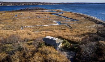 377 Rumstick Rd, Barrington, RI 02806