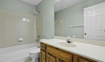 190 Oakbriar Farm Dr, Ballwin, MO 63021