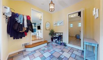 267 W Wyoming Ave, Absecon, NJ 08201