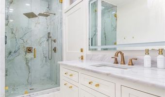 2736 GEORGES Ln, Alexandria, LA 71301