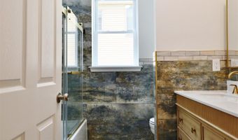 92 W 6TH St, Bayonne, NJ 07002