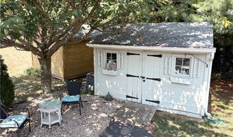 290 Cooper Ln, East Greenwich, RI 02818