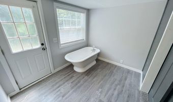 203 E Prairie Ln, Ash Grove, MO 65604