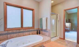 208 Augusta Village Pl, Augusta, MO 63332