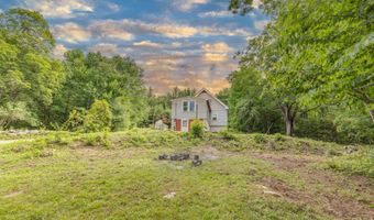 28 Miles Rd, Benton, NH 03785