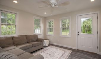 96 Pond View Dr, Auburn, NH 03032