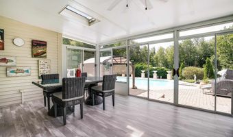 9 Longview Dr, Bow, NH 03304
