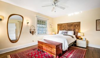 610 SOMERSET Rd 302, Baltimore, MD 21210