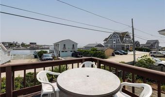18 Beach Row, Narragansett, RI 02879