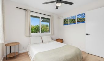 447- A Manono St, Kailua, HI 96734