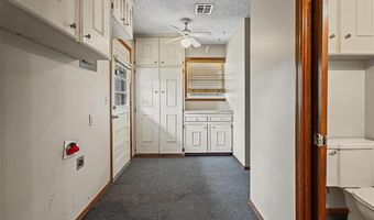 926 Sandstone Dr, Bartlesville, OK 74006