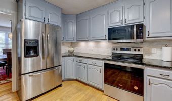 11 Lexington Rd, Avon, CT 06001