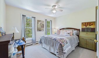 40 Meadow Dr, Bar Harbor, ME 04609