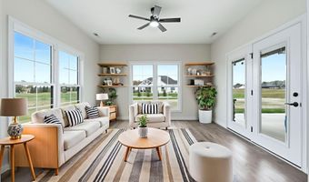 2213 Golfview Dr, Auburn, IN 46706
