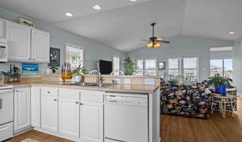 108 N Kinston Ave, Atlantic Beach, NC 28512