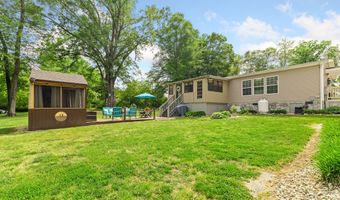 14231 Dykeland Rd, Amelia Court House, VA 23002