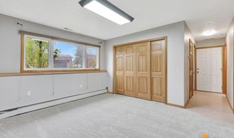 3211 Shamrock St, Anchorage, AK 99504