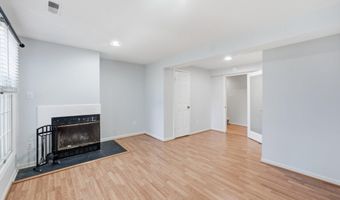5028 9TH St S, Arlington, VA 22204