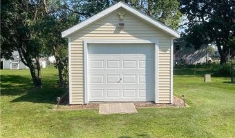 1805 10th Pl NE, Austin, MN 55912