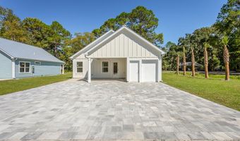 200 13th St, Apalachicola, FL 32320