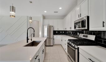 7408 SUNGOLD MEADOW Ct, Apollo Beach, FL 33572