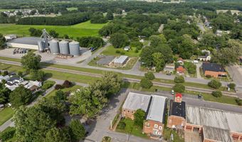 522 W 1st St, Ayden, NC 28513