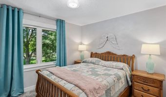 405 Plumwood Ct SW, Altoona, IA 50009