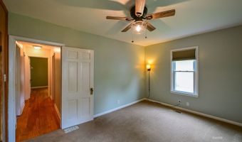 37 Euclid Dr, Athens, OH 45701