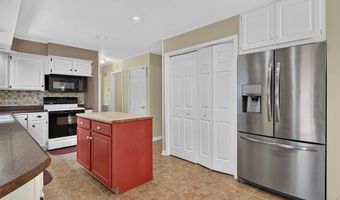 19368 Triple Crown Dr, Abingdon, VA 24211